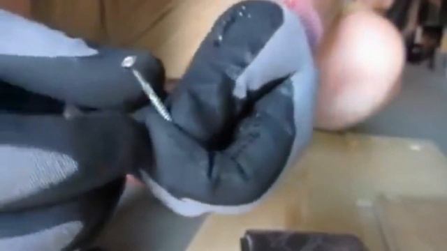 Саморезы для пола Hobotec ZK самозинкующиеся, и их применение http://паркетная-доска-москва.рф смотреть онлайн