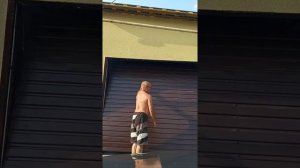 мои подъемно поворотные ворота в гараже.