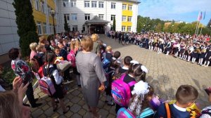 Первый День в Новой Школе