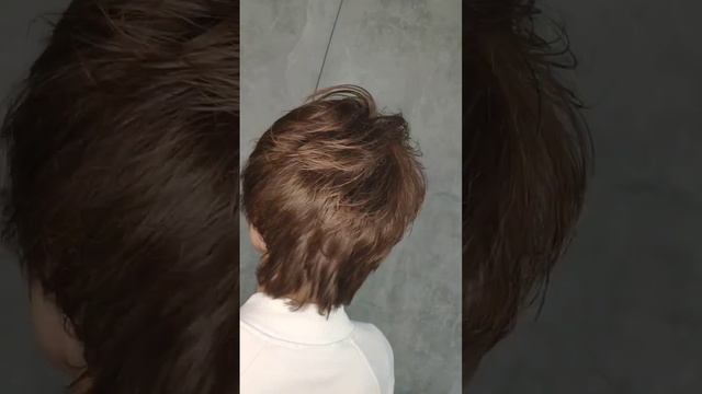 Женская стрижка | Мастер Кристина Яжевич | Студия А. Сергеенко смотреть онлайн