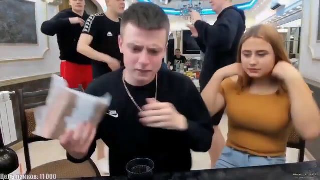 MELLSTROY | АНДРЕЙ + АГНЕЖКА / ПОЛНЫЙ ДОМ ДЕВУШЕК смотреть онлайн