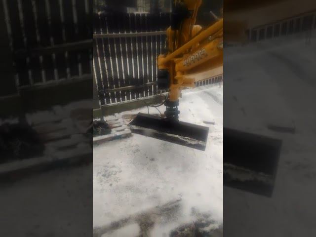 поворотный на мини экскаватор