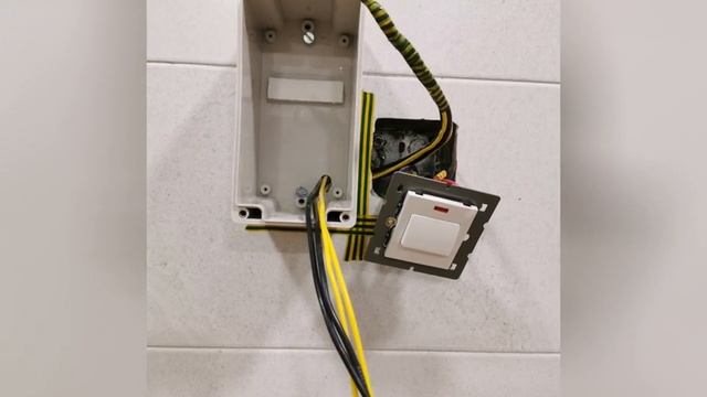 Connecting a digital relay switch with a normal switch in parallel. смотреть онлайн