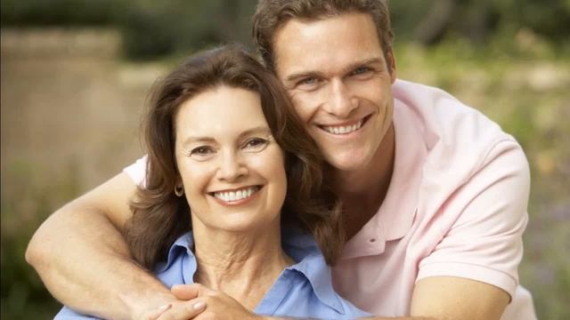 Как вести себя с мужчиной, если он младше вас смотреть онлайн