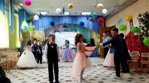 Танец "БОЛЬШЕ НЕ МАЛЫШИ"??????