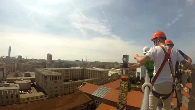 Tallest Lego Tower - Guinness World Records смотреть онлайн