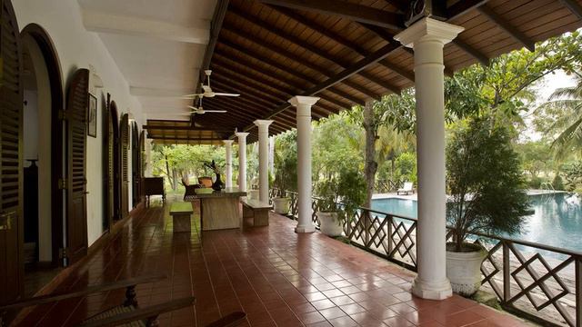 Ocean's Edge - an elite haven - Tangalle - Sri Lanka смотреть онлайн