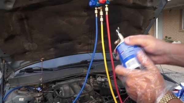 Как правильно заправить кондиционер в автомобиле