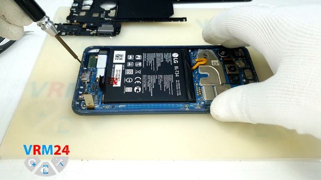 LG V30 Plus (US998) ? Teardown Take apart Tutorial смотреть онлайн