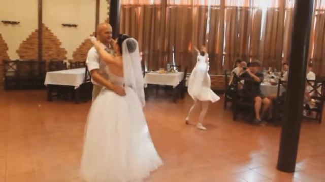 Первый танец!!! смотреть онлайн