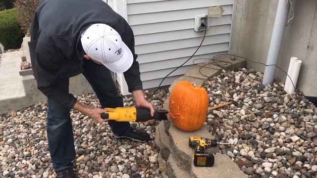 Pumpkin craving with DeWalt смотреть онлайн