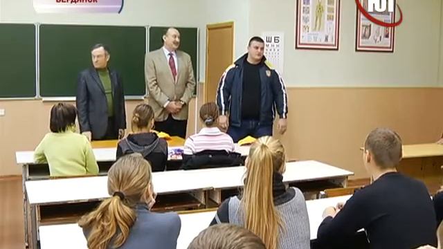 Бердянский силач установил абсолютный мировой рекорд смотреть онлайн