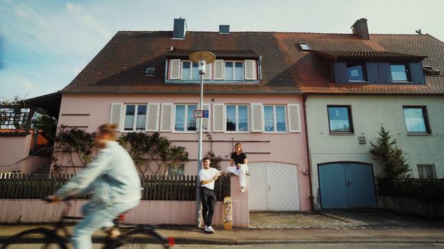 KLEINGEDRUCKT - Dam Dam   [Official Music Video]