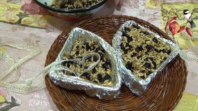 ОРИГИНАЛЬНАЯ КОРМУШКА ДЛЯ ПТИЦ СВОИМИ РУКАМИ ИЗ ПОДРУЧНЫХ МАТЕРИАЛОВ | КОПИЛКА ДОБРЫХ ДЕЛ #4 | DIY смотреть онлайн