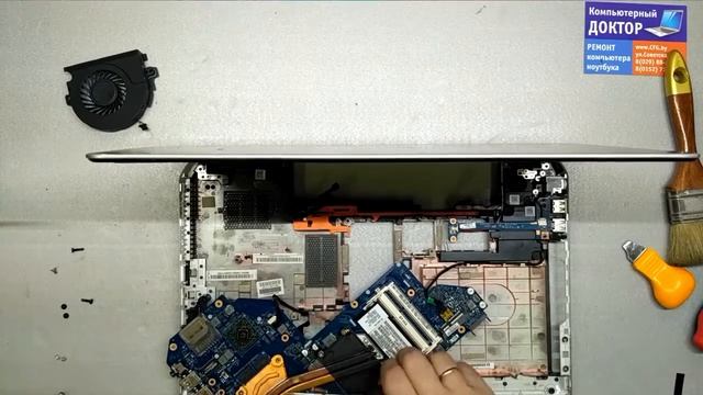 Ноутбук HP M6 Как разобрать и почистить от пыли смотреть онлайн