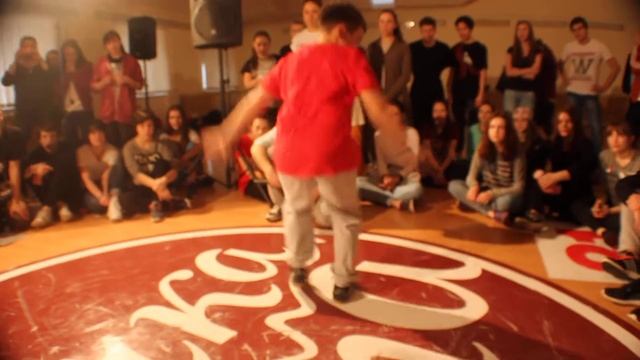 ТОЧКА РОСТА|1/8 HIP HOP BEG|Муссоров Максим vs Постоев Дима (Доп.Выход) смотреть онлайн