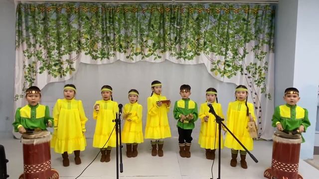 Фольклорный ансамбль «Дьиэрэй» старшая группа смотреть онлайн