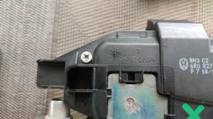 VW Polo sedan 2013, замена замка багажника на китайский