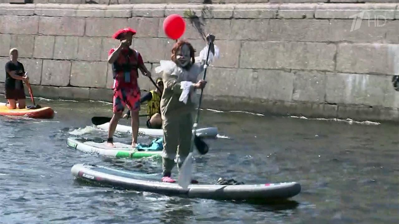 В Петербурге тысячи участников собрались на самый крупный фестиваль по сап-серфингу смотреть онлайн