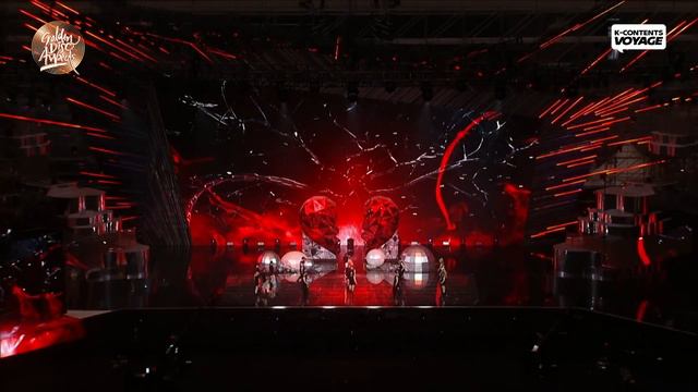 Jeon Somi At Golden Disc 2022💘 XOXO + DUMB DUMB