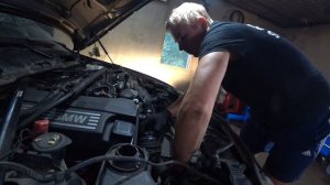 Трещина в радиаторе BMW 1-series E87 (Замена радиатора на БМВ)