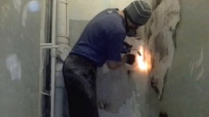 Подготовка гипсовой штукатурки под укладку плитки своими руками.