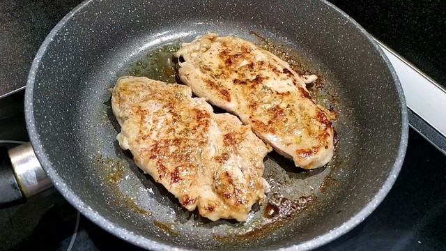 Куриные отбивные которые так любят дети ! || Uşaqların çox sevdiyi toyuq pirzolası ! смотреть онлайн
