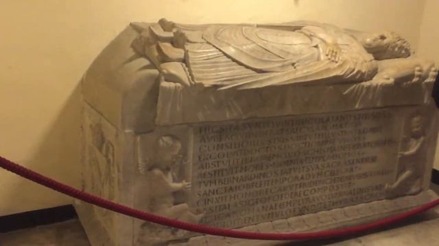 МЕСТО ГДЕ ПОХОРОНЕНЫ ВСЕ ПАПЫ РИМСКИЕ! Папский некрополь в соборе святого Петра в Ватикане смотреть онлайн