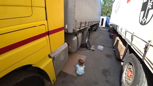 Замена МАСЛА в ретарде, Дочка помогает сделать ТО смотреть онлайн