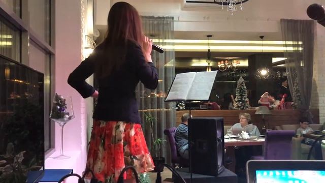 Александра Чиликина "А снег идёт" (jazz cover) смотреть онлайн