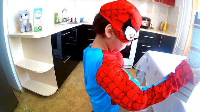Утро Человека Паука в реальной жизни Spiderman's Morning Routine | Real Life Superhero Movie смотреть онлайн