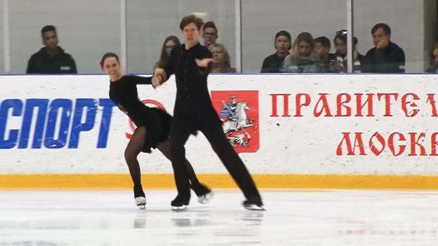 Бетина Попова/Сергей Мозгов, показательное выступление. Первенство г.Москвы среди юниоров 2017 смотреть онлайн