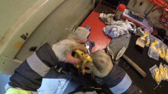 Как поменять или добавить крючки на цепном пауке смотреть онлайн