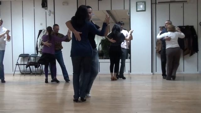 BACHATA ESTILO MADRID . CRUZAZOS DE LA CHICA ..m2ts смотреть онлайн