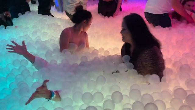 Ballie Ballerson Shoreditch / The Famous Ball Pit Cocktail Bar / Anniversary смотреть онлайн