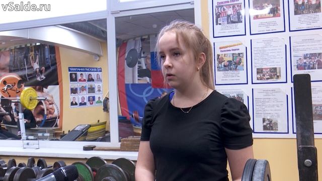Салдинки завоевали «золото» на областных соревнованиях по пауэрлифтингу смотреть онлайн