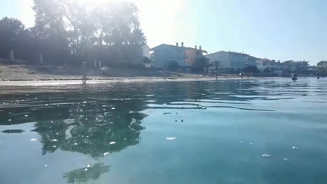 Берег эгейского моря в Греции Скала Фурка смотреть онлайн