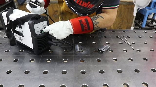 Saldatrice ad Elettrodo e Tig Infinity 220 Telwin Unboxing e Test #saldatura ad elettrodo смотреть онлайн