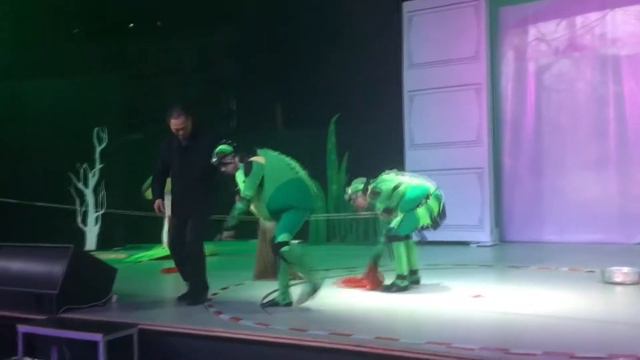 Театр Георгия Данелия "Шер Лок и Дюймовочка" и китайские зрители смотреть онлайн