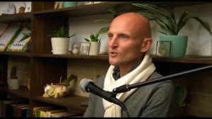 Макс Космос искусно уклоняется от ответов на мои вопросы о проверке его неедения