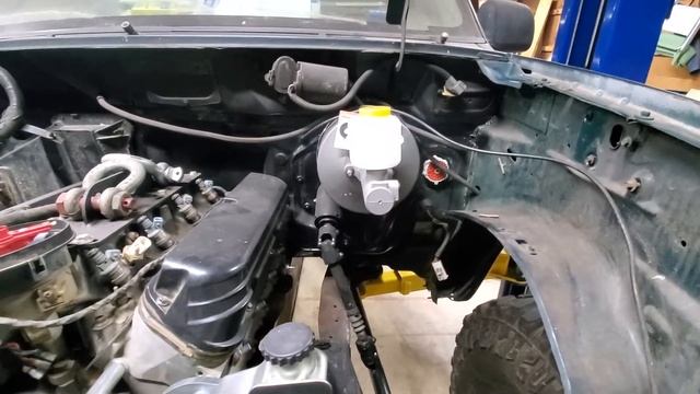 1 Ton 5.0 V8 Ford Explorer SARGE 2.0 getting there! 3 link done, shock hoops next! Part 3 смотреть онлайн