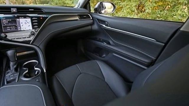 2018 Toyota Camry XSE V 6 смотреть онлайн