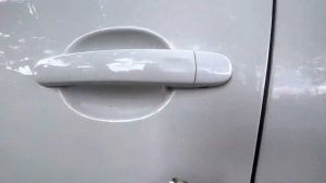 Как быстро открыть машину если сел аккумулятор или ключ?