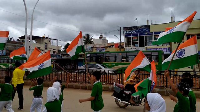 Davangere 🇮🇳15 August 🇮🇳 republic day in United school ring road basha nagere #august15 2022 смотреть онлайн