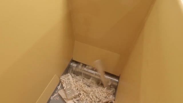 Дробилка шредерного типа UNTHA LR 630.ДРОБИМ И ИЗМЕЛЬЧАЕМ - ОБРЕЗЬ, БРУСКИ ДЕРЕВА. Получаем щепу! смотреть онлайн