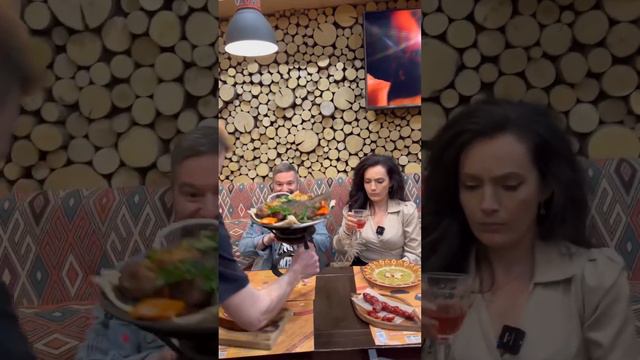 Жёсткий пранк жены в Пхали хинкали. Самый вкусный шашлык! 8(812) 409-60-88 #юмор #пхалихинкали смотреть онлайн