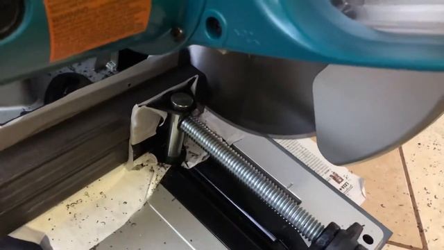 Makita LC 1230 cortando 2 metalon de 30x30 3mm de espessura смотреть онлайн