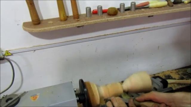 Бокал из дерева.Точение со смещением центров\Bakal made of wood.turning with offset centers смотреть онлайн