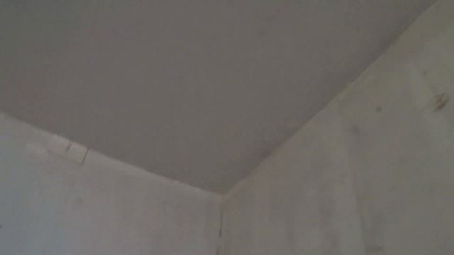 Как правильно покрасить потолок без разводов. смотреть онлайн