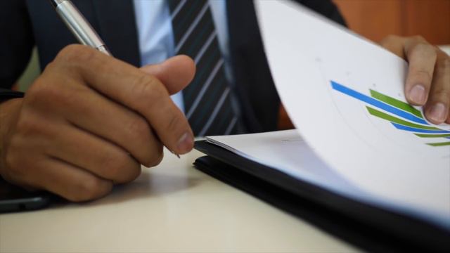 Ray Dalio’s BIG Warning of a Lost Decade for Investors (2022-2032) смотреть онлайн